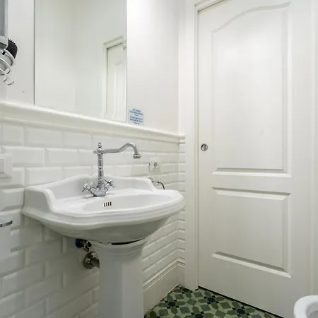 Capital فندق مبيت وإفطار 4*